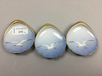 Lot 238 - A ROYAL CROWN DERBY PAPERWEIGHT AND THREE BING & GRONDHAL DISHES