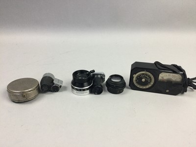 Lot 9 - A ZEISS IKON CAMERA, LIGHT METER, OPERA GLASSES AND OTHER OBJECTS