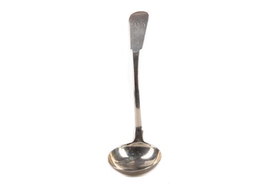 Lot 107 - A SCOTTISH PROVINCIAL SILVER TODDY LADLE