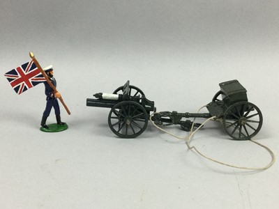 Lot 67 - A COLLECTION OF LEAD TOY SOLDIERS
