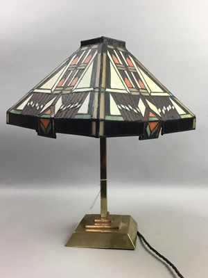 Lot 178 - AN AMERICAN MISSION STYLE TABLE LAMP