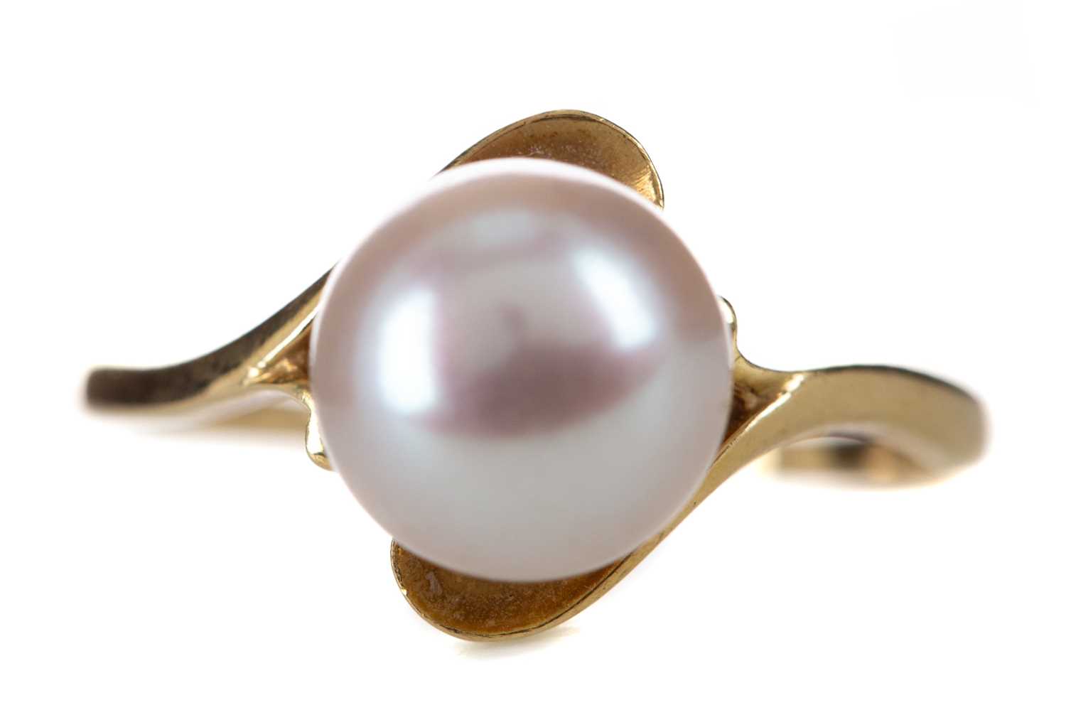 Lot 410 - A MIKIMOTO PEARL RING