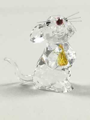 Lot 91 - A SWAROVSKI MOUSE HOLDING CHEESE ALONG WITH A CROSS PEN