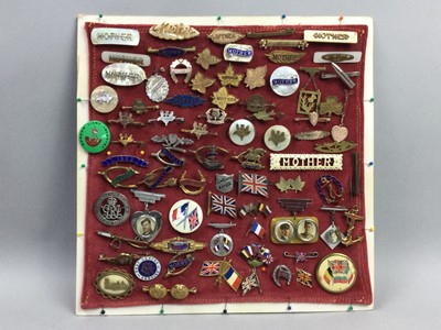 Lot 155 - A COLLECTION OF SWEETHEART AND COMMEMORATIVE BADGES ALONG WITH COSTUME BROOCHES