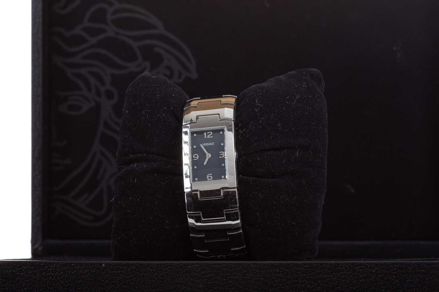 Lot 929 - A LADY'S VERSACE STAINLESS STEEL QUARTZ WATCH