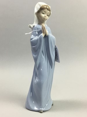 Lot 368 - A NAO FIGURE OF A PRAYING GIRL ALONG WITH OTHER FIGURES