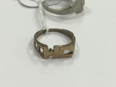 Lot 409 - A NINE CARAT GOLD INITIAL RING, ANOTHER RING AND A WRIST WATCH
