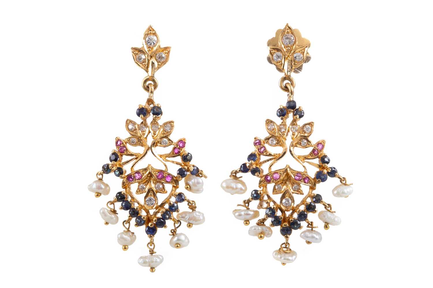 Lot 424 - AN IMPRESSIVE PAIR OF INDIAN RUBY, SAPPHIRE, GEMSTONE AND PEARL GOLD EARRINGS