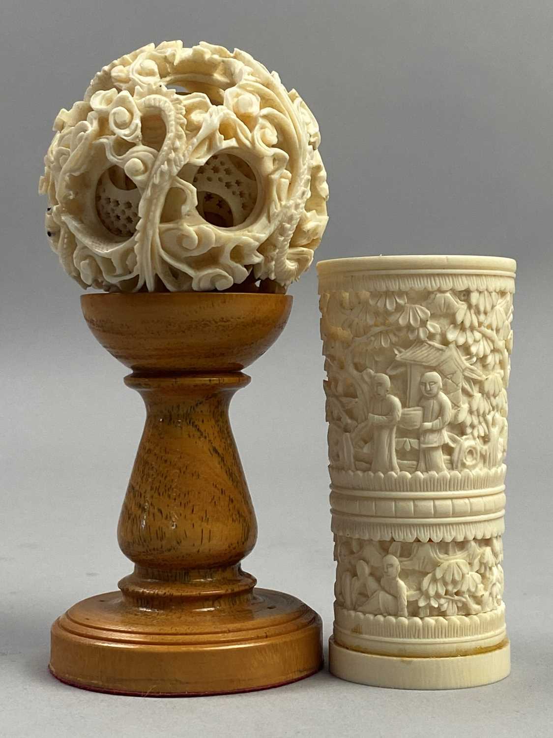 Lot 887 - A CHINESE CARVED IVORY CONCENTRIC PUZZLE BALL