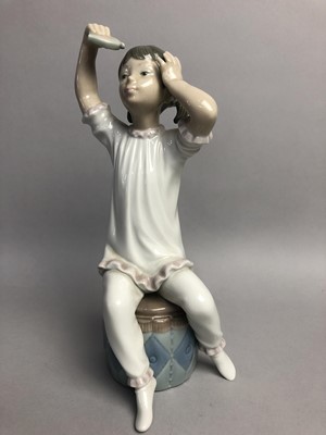 Lot 546 - A COLLECTION OF LLADRO FIGURES