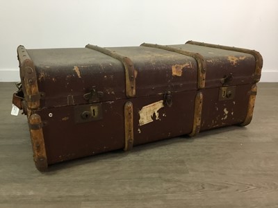 Lot 658 - A 20TH CENTURY CABIN TRUNK