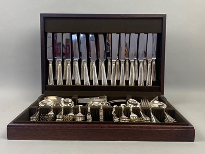 Lot 571 - A SUITE OF PLATED FEATHER EDGE TABLE APPOIONTMENTS AND OTHERS