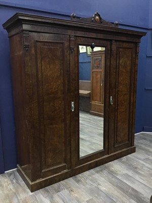 Lot 594 - A VICTORIAN WALNUT BEDROOM SUITE