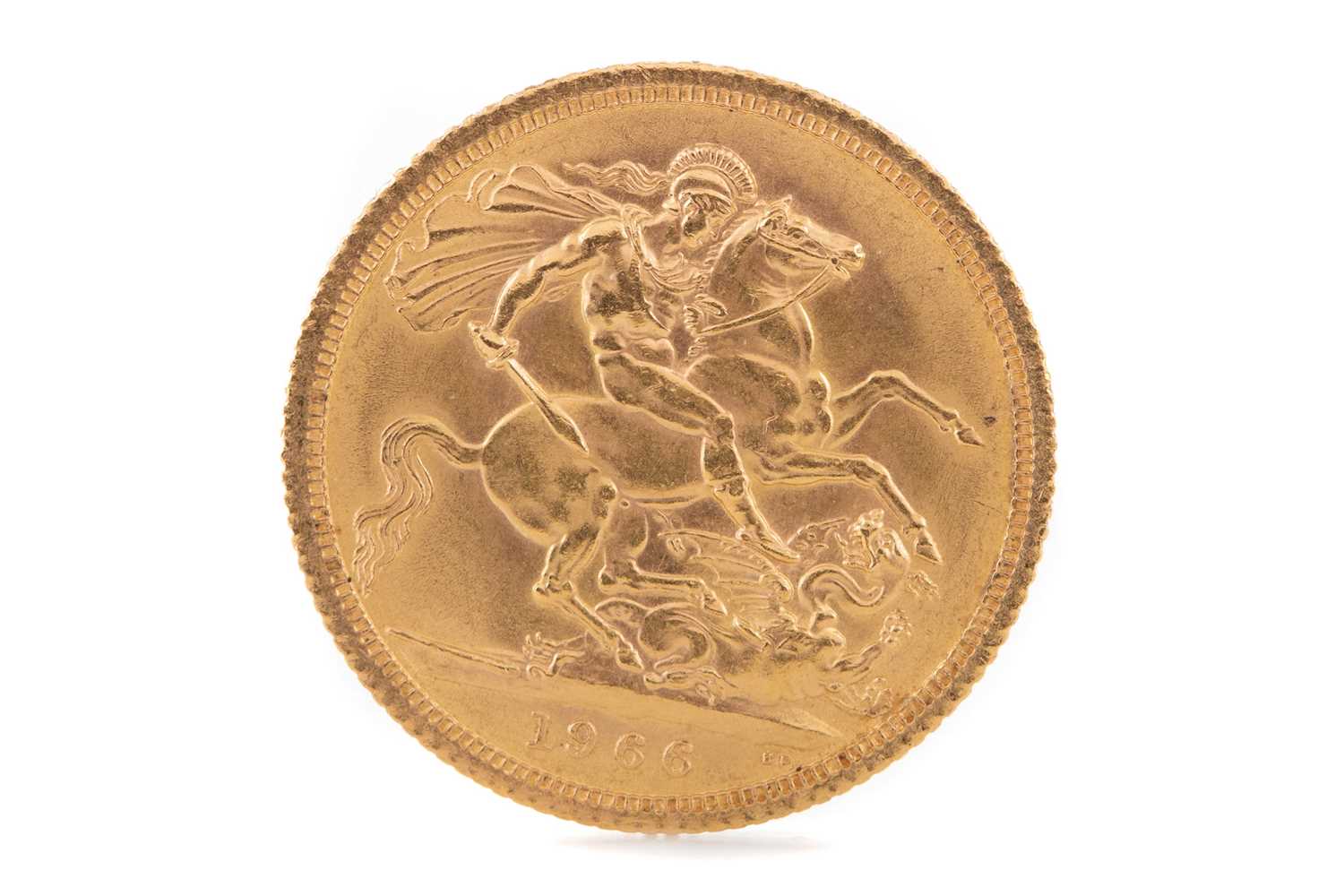 Lot 129 - AN ELIZABETH II GOLD SOVEREIGN DATED 1966