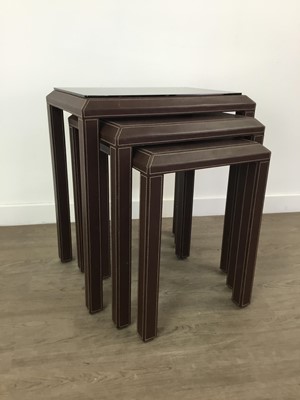 Lot 646 - A NEST OF THREE CONTEMPORARY TABLES