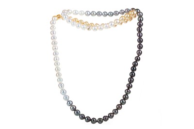 Lot 486 - AN OMBRE STRING OF PEARLS