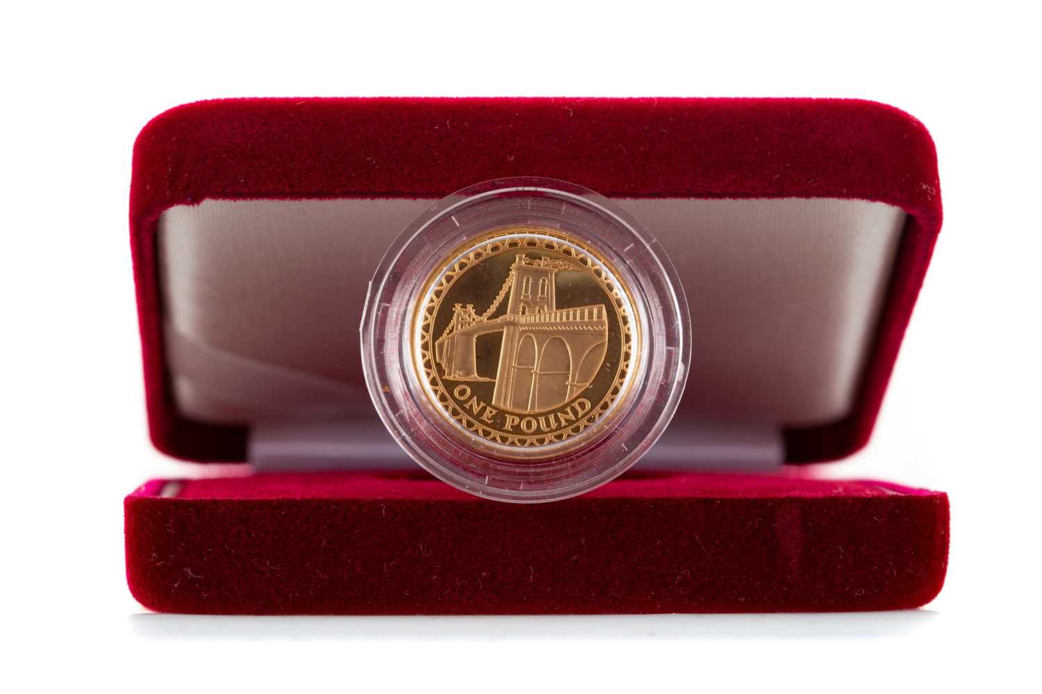 Lot 175 - AN ELIZABETH II GOLD ONE POUND COIN DATED 2005