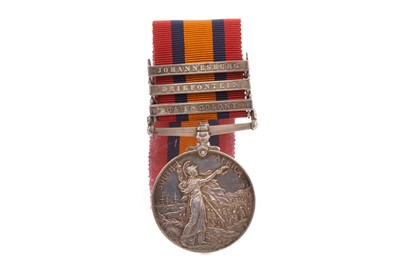 Lot 10 - A QUEEN'S SOUTH AFRICA SERVICE MEDAL