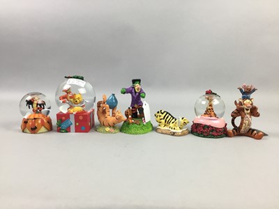 Lot 57 - A COLLECTION OF WINNIE THE POOH SNOWGLOBES AND FIGURES