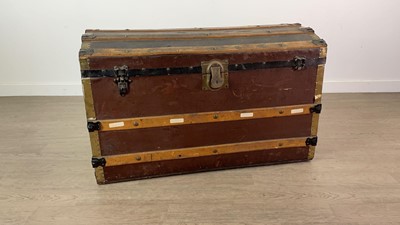 Lot 283 - A LOT OF THREE TRAVEL TRUNKS