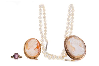 Lot 553 - A CULTURED PEARL NECKLACE, DRESS RING AND TWO CAMEO BROOCHES