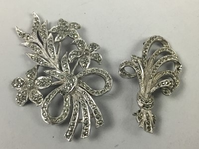 Lot 97 - A COLLECTION OF MARCASITE AND COSTUME JEWELLERY