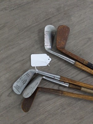 Lot 252 - A GROUP OF VINTAGE HICKORY SHAFTED GOLF CLUBS