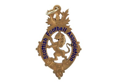 Lot 1496 - WILLIE NICHOLSON'S SCOTTISH FOOTBALL ASSOCIATION SCOTTISH CUP WINNERS GOLD MEDAL, 1933-34