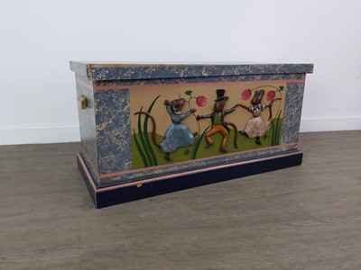 Lot 458 - A VINTAGE TOY BOX AND A SMALL TABLE FOOTBALL GAME