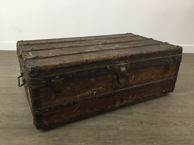 Lot AN EARLY 20TH CENTURY LOUIS VUITTON WOOD AND LEATHER BOUND TRUNK
