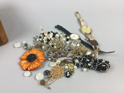 Lot 108 - A COLLECTION OF COSTUME JEWELLERY AND WATCHES