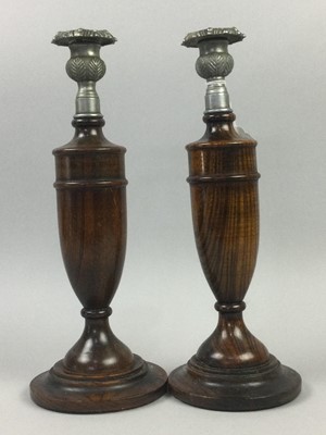 Lot 124 - A PAIR OF 20TH CENTURY TURNED WOOD CANDLESTICKS AND A VINTAGE CHALKBOARD