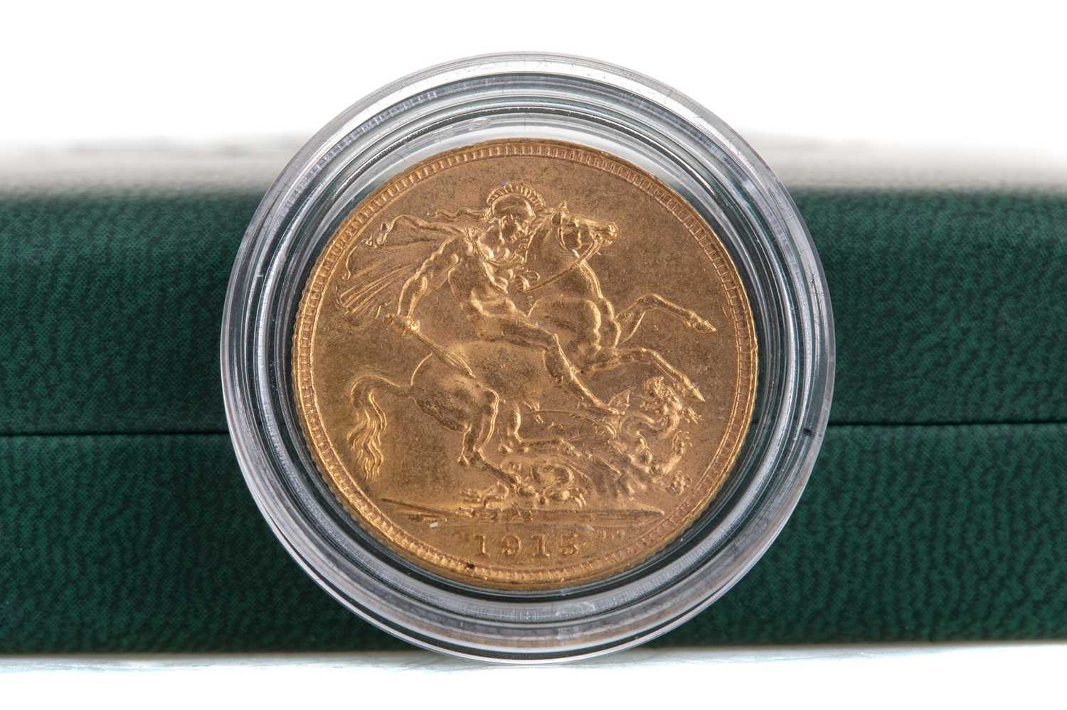 Lot 12 - A GEORGE V GOLD SOVEREIGN DATED 1915