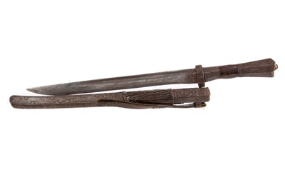 Lot 17 - A 19TH CENTURY FAR EAST ASIAN SHORT SWORD