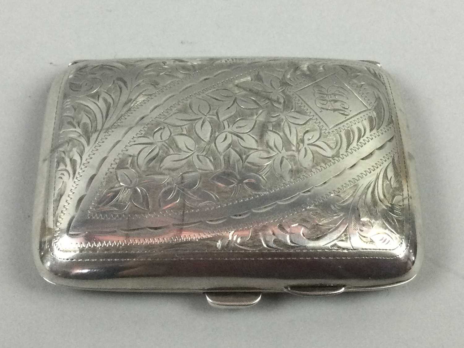 Lot 2 - A SILVER CIGARETTE CASE AND OTHER SILVER ITEMS