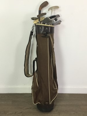 Lot 254 - A LOT OF VARIOUS GOLF CLUBS AND A SHEPHERDS CROOK