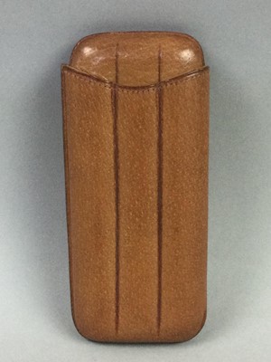 Lot 71 - A STITCHED LEATHER CIGAR POUCH BY COMOY'S OF LONDON AND OTHER ITEMS