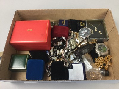 Lot 82 - A LOT OF COSTUME JEWELLERY AND WATCHES