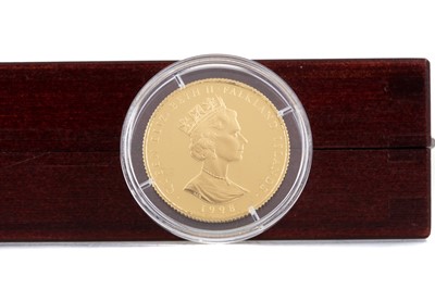 Lot 59 - THE 1998 FALKLAND ISLANDS QUEEN ELIZABETH THE QUEEN MOTHER 'LADY OF THE CENTURY' GOLD PROOF TWO POUND COIN