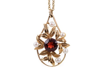 Lot 732 - A GARNET AND FAUX PEARL PENDANT