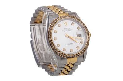 Lot 907 - A GENTLEMAN'S ROLEX OYSTER PERPETUAL DATEJUST STAINLESS STEEL AUTOMATIC WRIST WATCH
