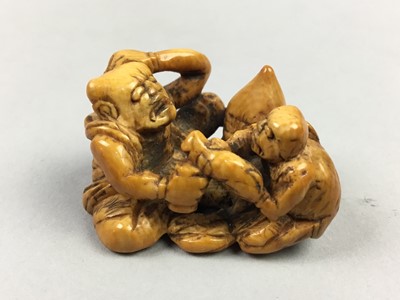 Lot 340 - A JAPANESE IVORY NETSUKE