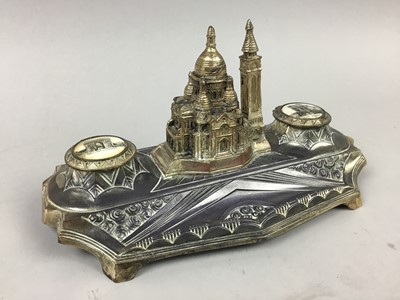 Lot 388 - AN EARLY 20TH CENTURY SECESSIONIST INKSTAND AND A COLLECTION OF BRASS WARE