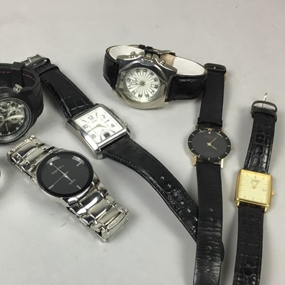 Lot 421 - A LOT OF WATCHES AND JEWELLERY