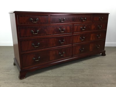 Lot 395 - A 20TH CENTURY REPRODUCTION MAHOGANY SIDEBOARD