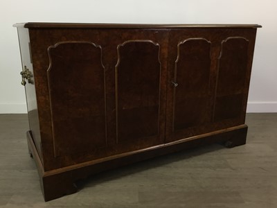 Lot 413 - A WALNUT BLANKET CHEST/CUPBOARD