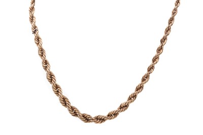 Lot 754 - A GOLD ROPETWIST CHAIN
