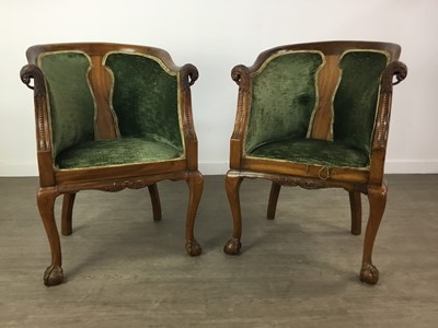 Lot 12 - A PAIR OF EARLY 20TH CENTURY TUB ARMCHAIRS