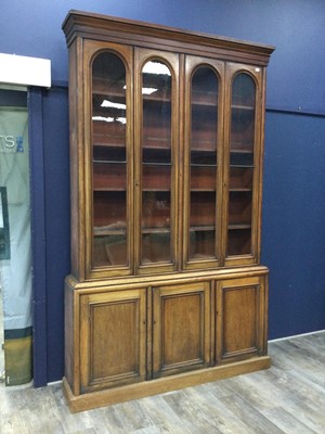 Lot 221 - A VICTORIAN MAHOGANY LIBRARY BOOKCASE