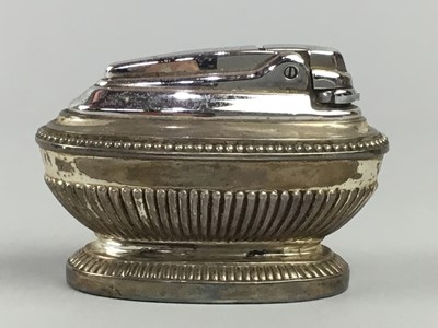 Lot 183 - A LOT OF COLLECTORS ITEMS INCLUDING A TABLE LIGHTER